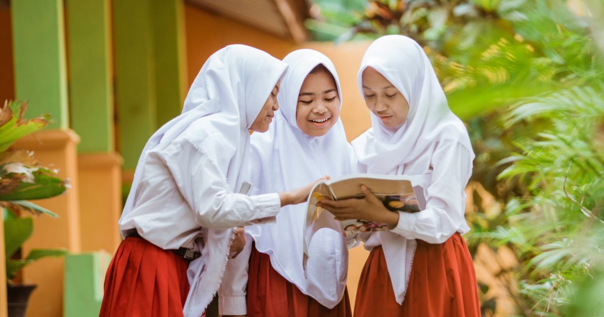 Les Madiun anak-anak mengikuti les