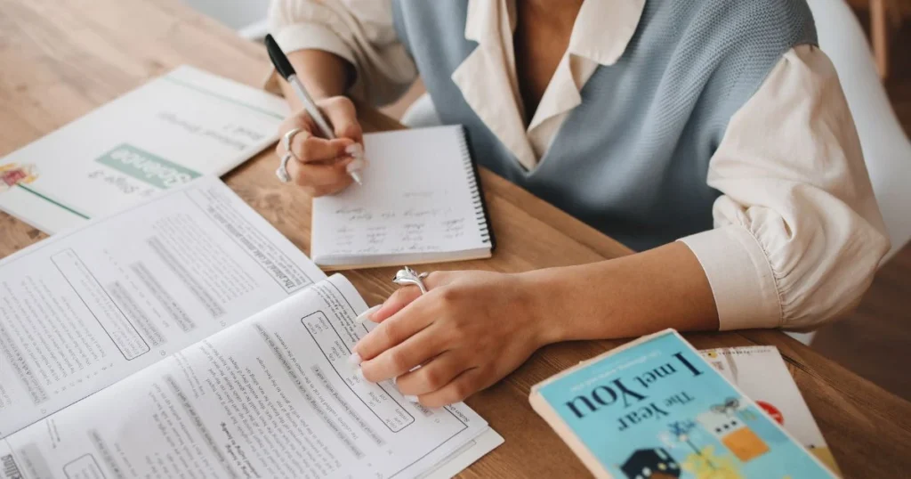 Simple Present Tense Adalah Bentuk Waktu dalam Bahasa Inggris