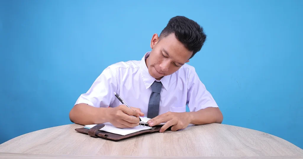 Pengertian Teks Eksplanasi, Ciri-Ciri, Tujuan, dan Struktur