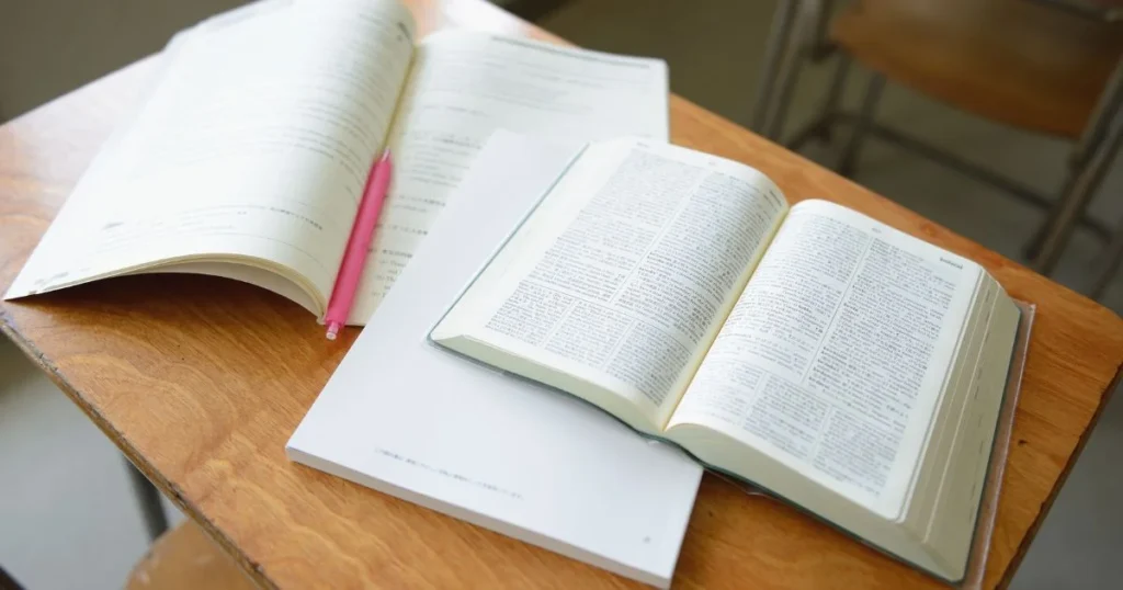 Pengertian Teks Deskripsi, Ciri-Ciri, Jenis dan Struktur