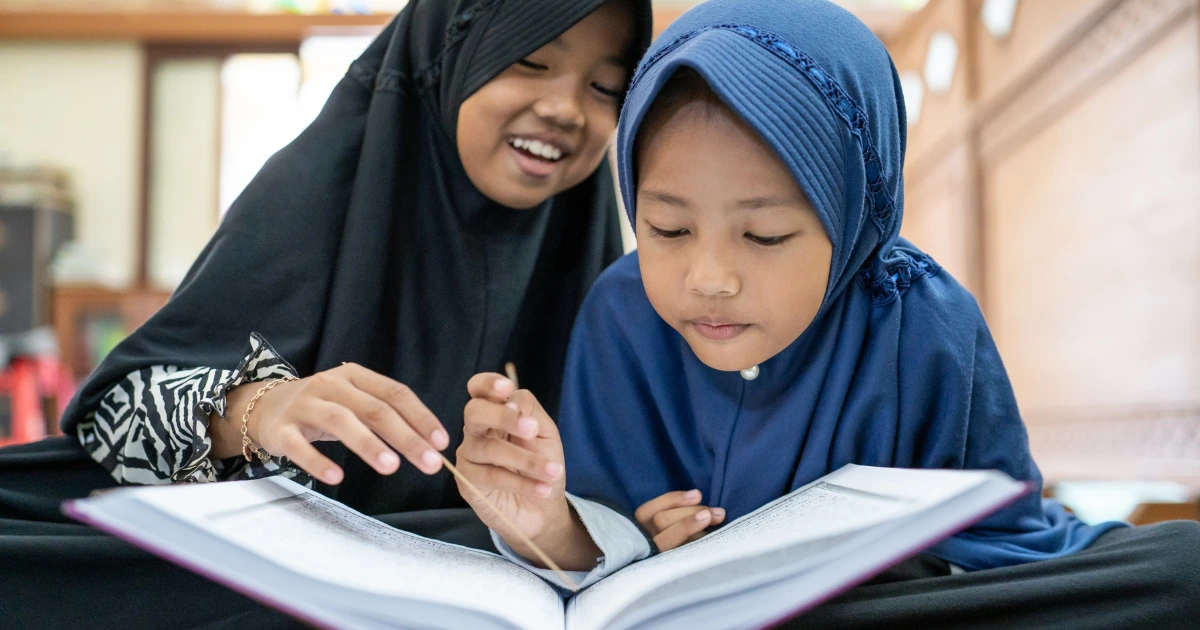 mengajar anak mengaji