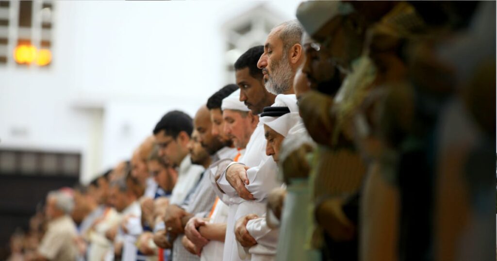 Tata Cara Sholat Idul Fitri Lengkap dengan Niat dan Artinya