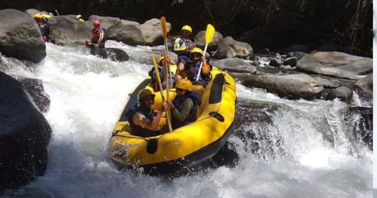 Paket Arung Jeram Jawa Timur, Rafting Seru Bareng Songa!